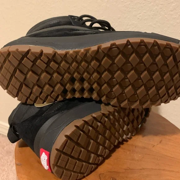 Vans MTE UltraRange EXO Hi Shoe 7 - Picture 8 of 9